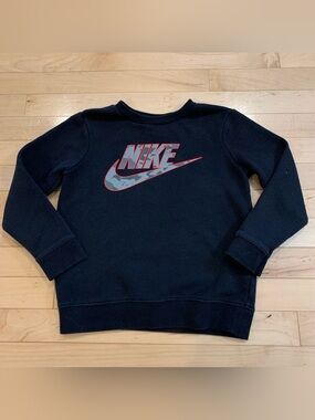 Nike little boys size 7 black crew neck sweatshirt